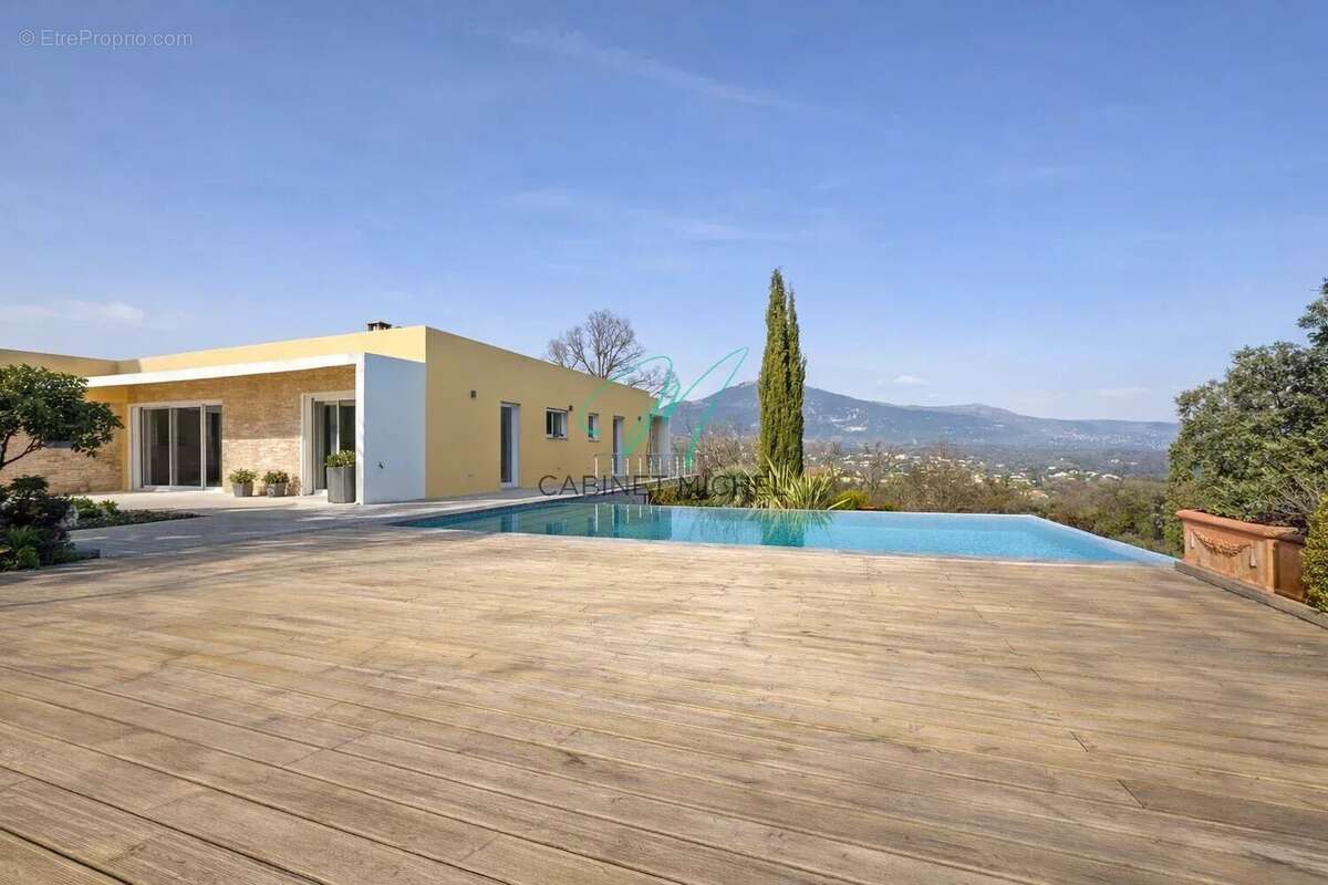 Maison à LE ROURET