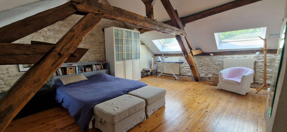 Maison à CURTIL-VERGY