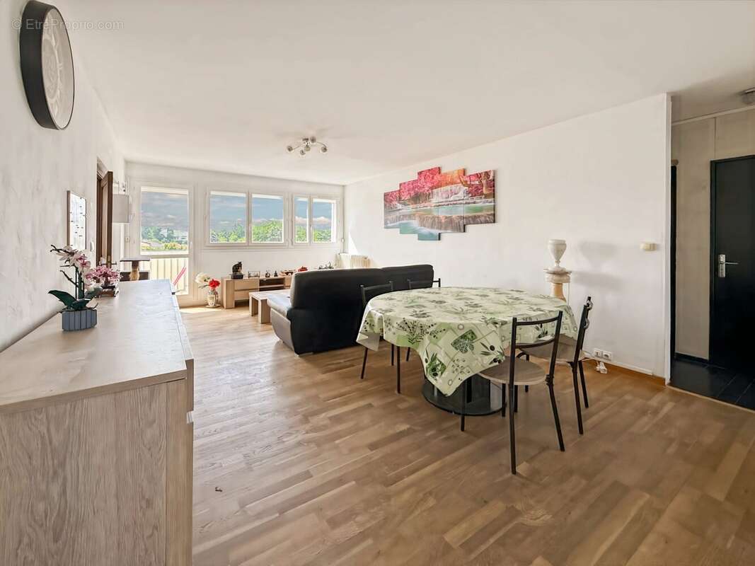 Appartement à CASTELGINEST