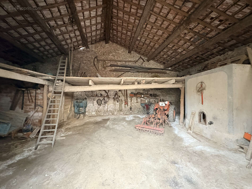 Maison à LA CALMETTE