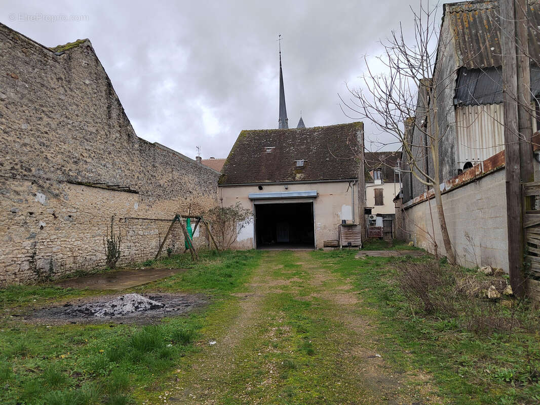 Immeuble centre ville - photo 8