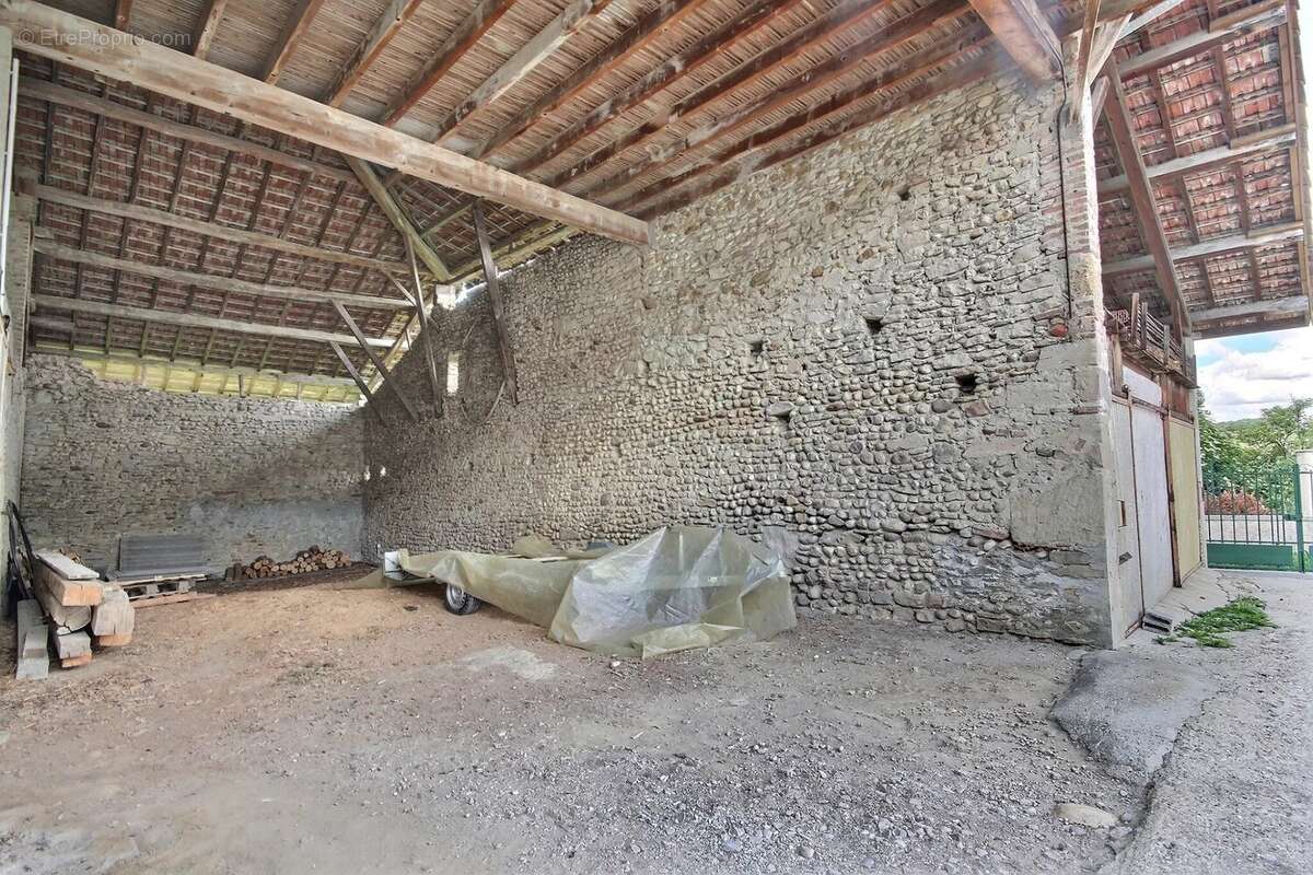 Maison à CHEVRIERES