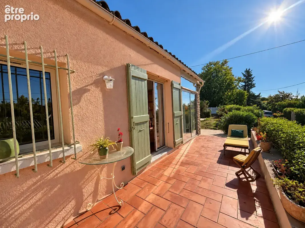 Charmante maison type trois pièces avec terrain de 396m2 à Seillans - photo 3