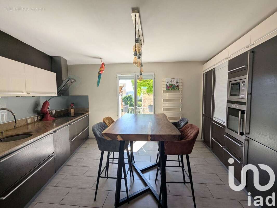 Photo 2 - Maison à SAINT-ETIENNE