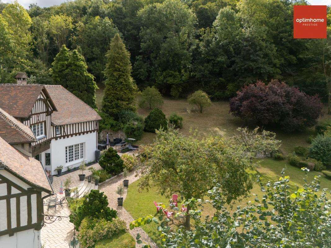 À Pont-Audemer centre – Maison bourgeoise avec parc paysager de plus de 2 hectares - photo 7