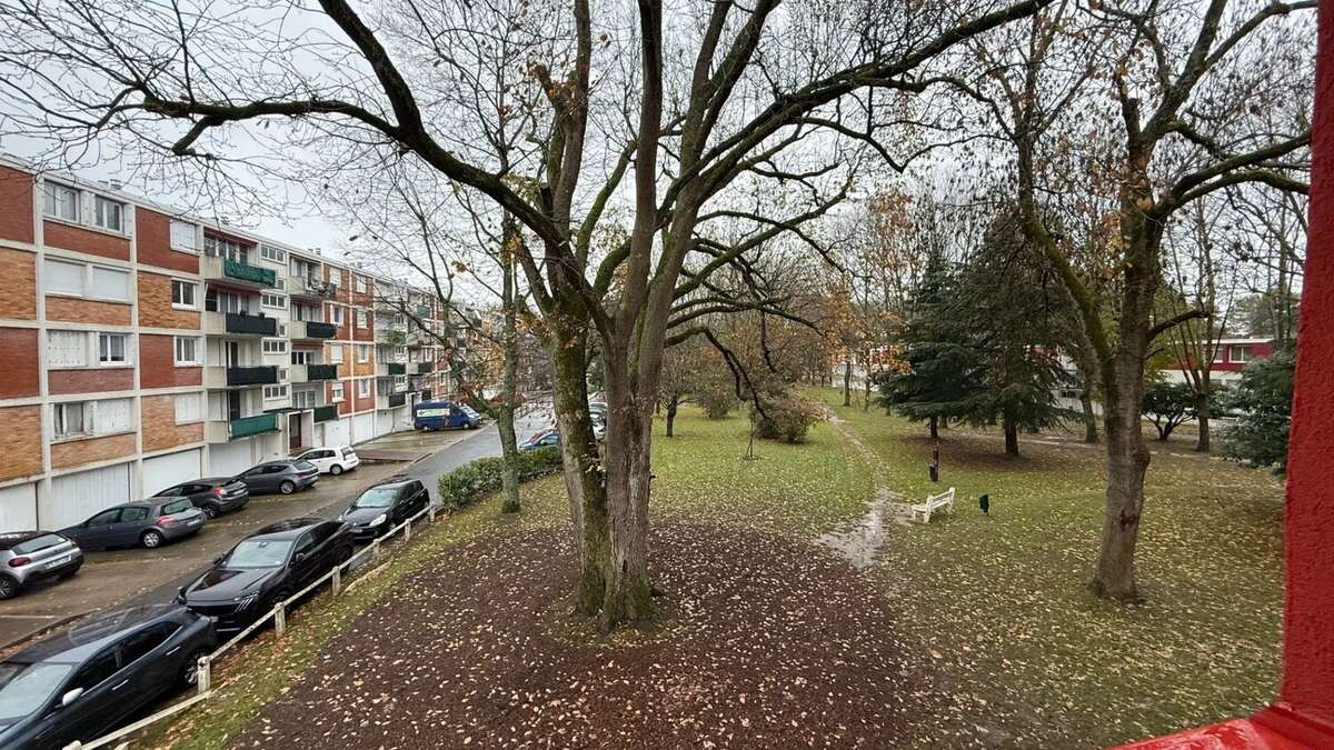 Appartement à SAINTE-GENEVIEVE-DES-BOIS