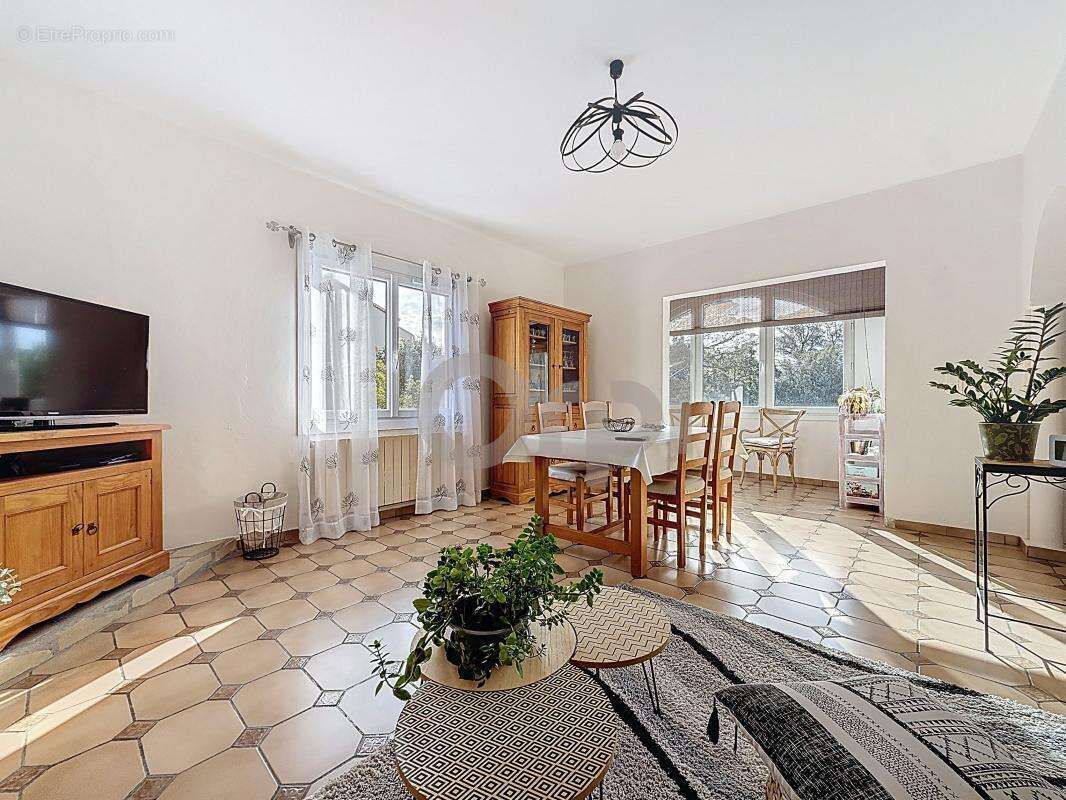 Maison à FREJUS