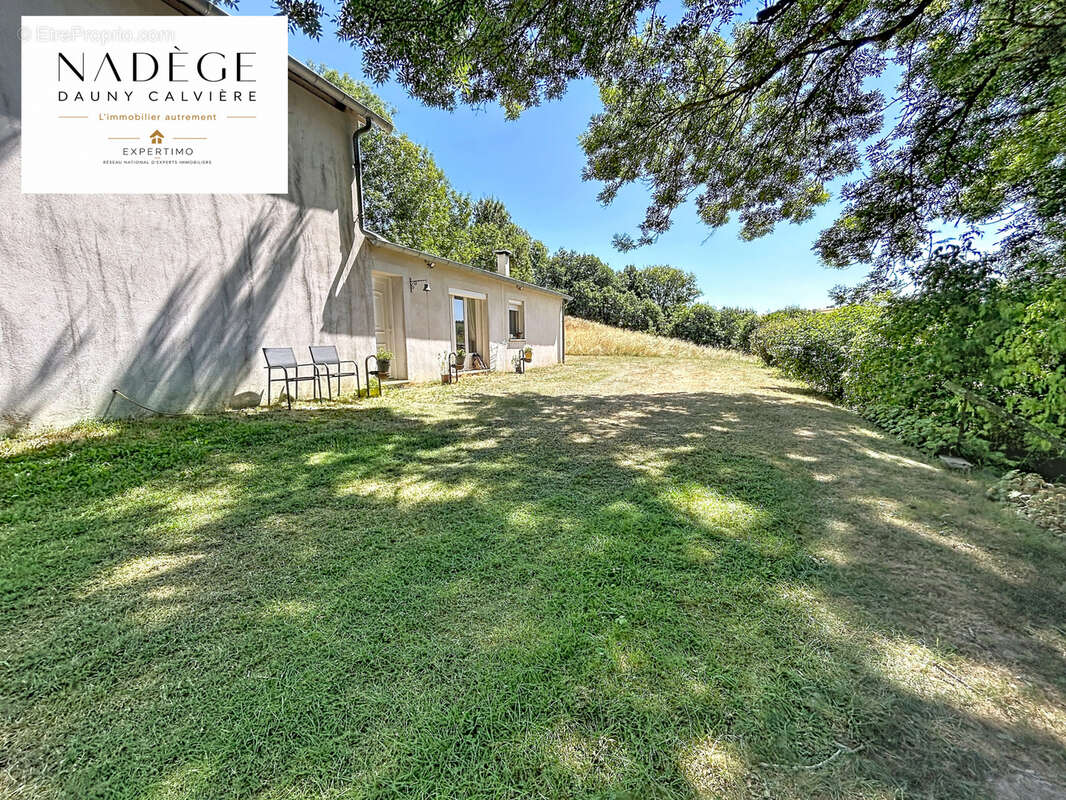 Maison rénovée de plain-pied , 3 chambres, terrain d’un hectare et garage de 100 m2 - photo 15