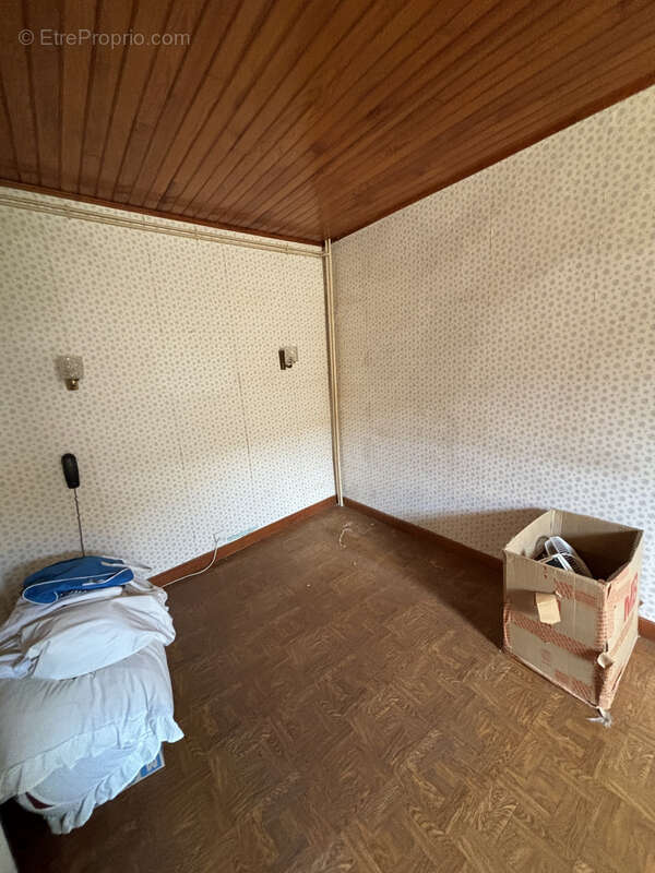 Au coeur d'un village de caractère dans la montagne noire, avec toutes commodités, maison avec cour - photo 8