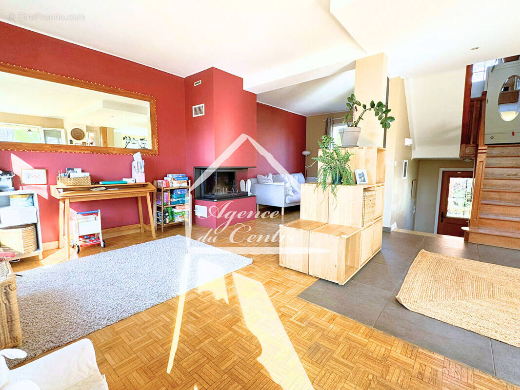 Maison à L'HAY-LES-ROSES