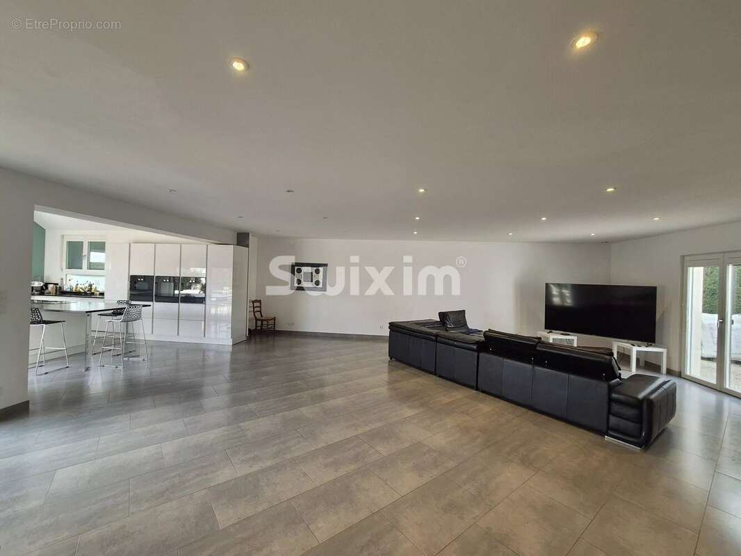 Maison à MONT-SOUS-VAUDREY