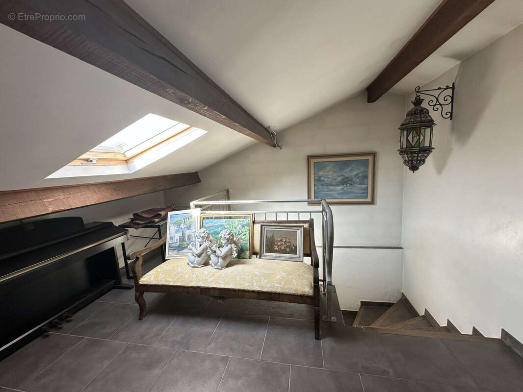 Maison à SOLLIES-PONT