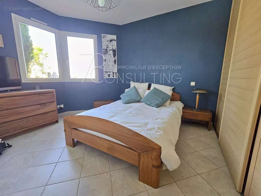 Maison à MONTAIGUT-SUR-SAVE