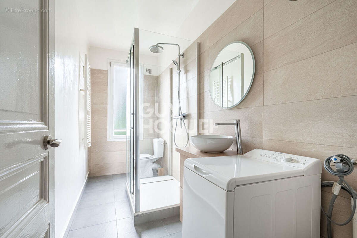 Appartement à GENNEVILLIERS