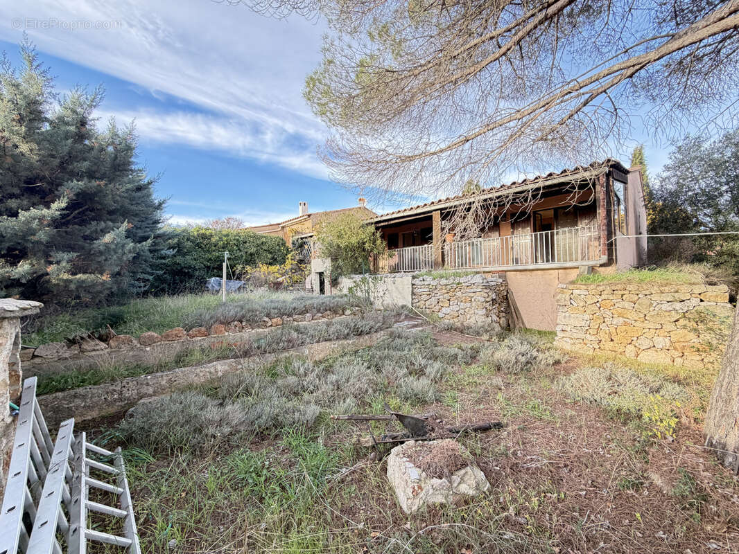 Maison à REGUSSE