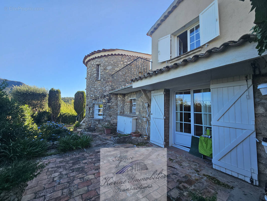 Maison à PLAN-DE-LA-TOUR