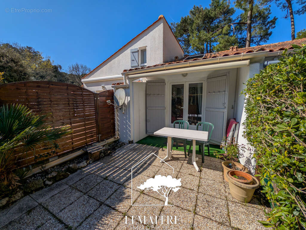 Maison à LES MATHES