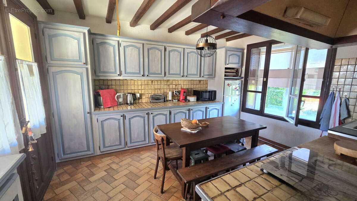 Pavillon en vente sur terrain de 824 m² - photo 3