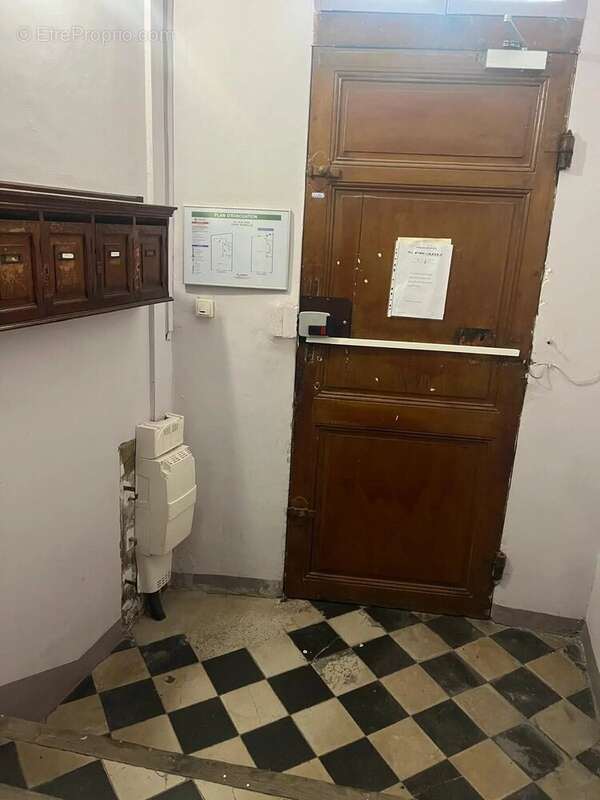 Appartement à MARSEILLE-5E