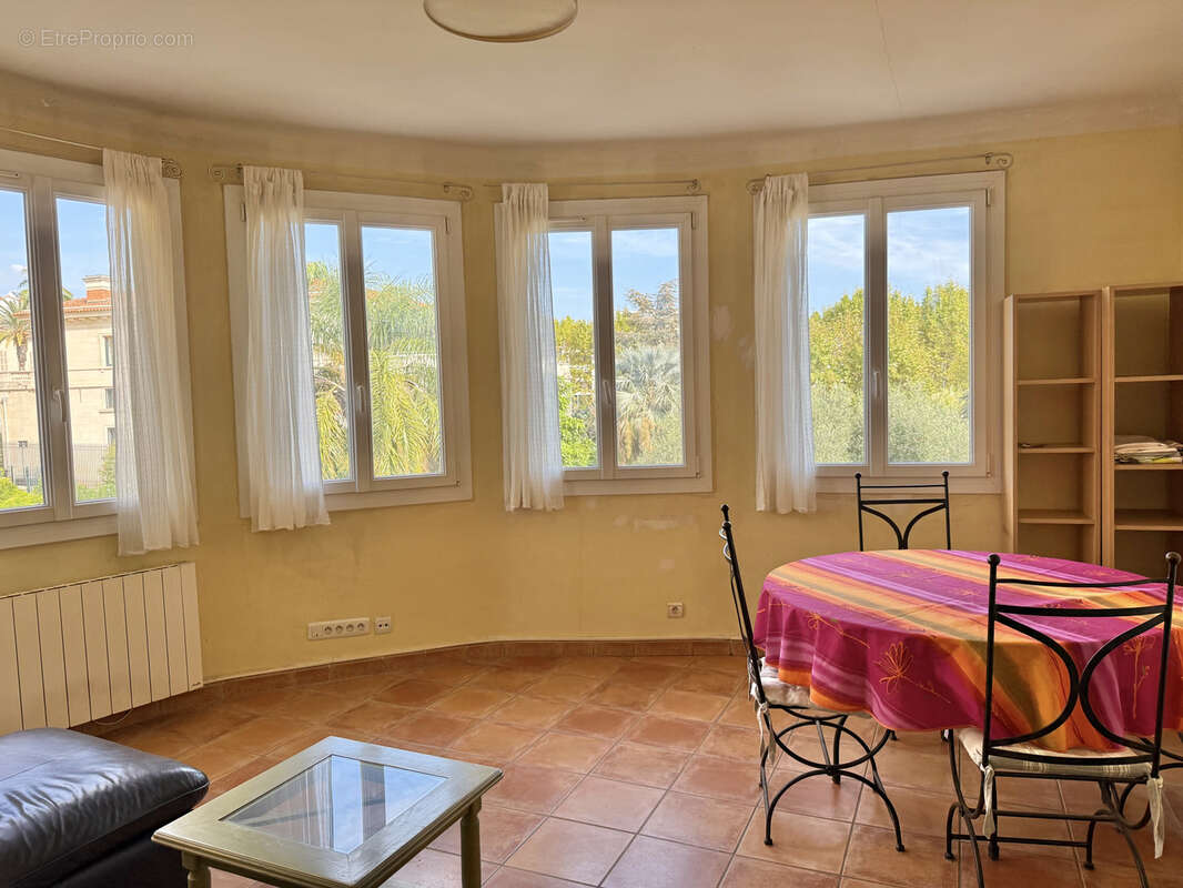 Appartement à HYERES