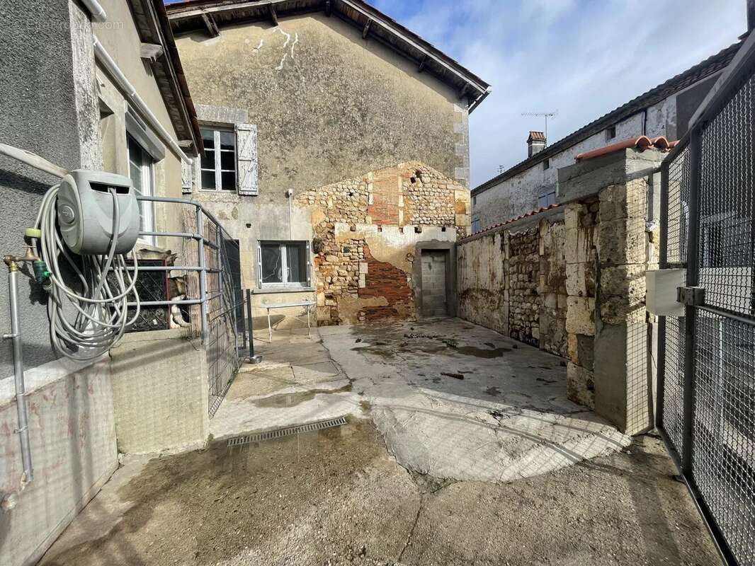 Appartement à PERIGNAC