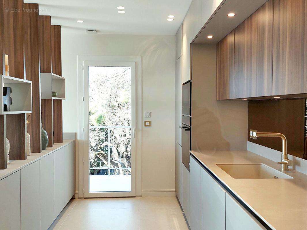 Cannes Oxford , Vue Mer Panoramique , appartement 3 pièces 86.04 m² - photo 5