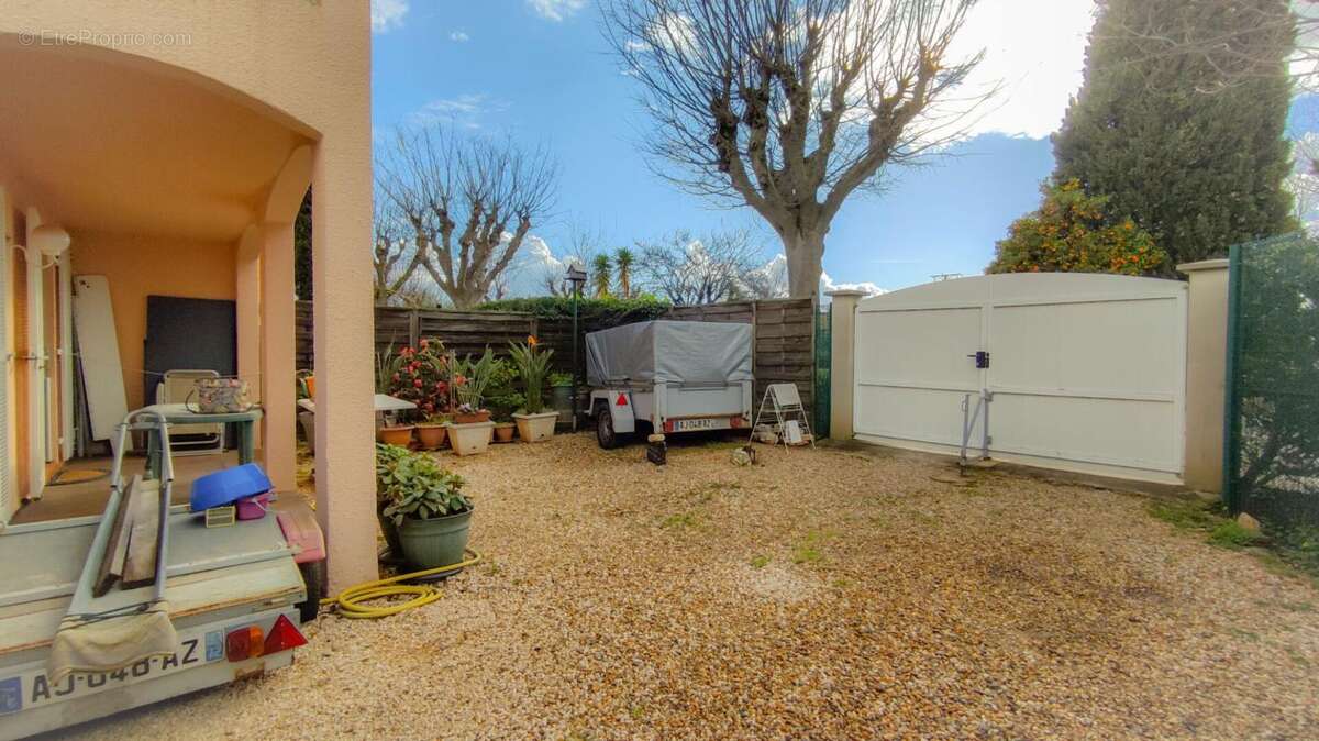 Appartement à LA LONDE-LES-MAURES