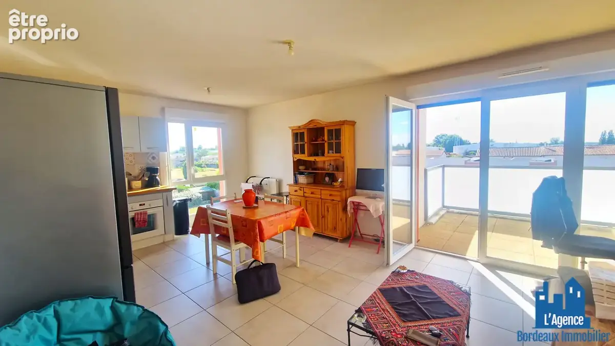 Exclusivité !! bruges - tasta - appartement type 2 de 53 m² - terrasse 6m² - 1 place de parking ss-sol- un cellier - vendu loué  - photo 2