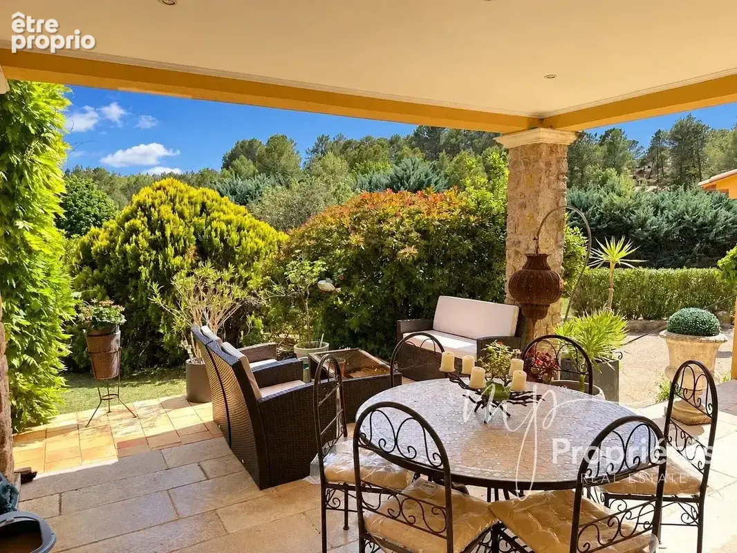 A vendre  villa a salernes – propriété familiale avec piscine et studio indépendant - photo 11