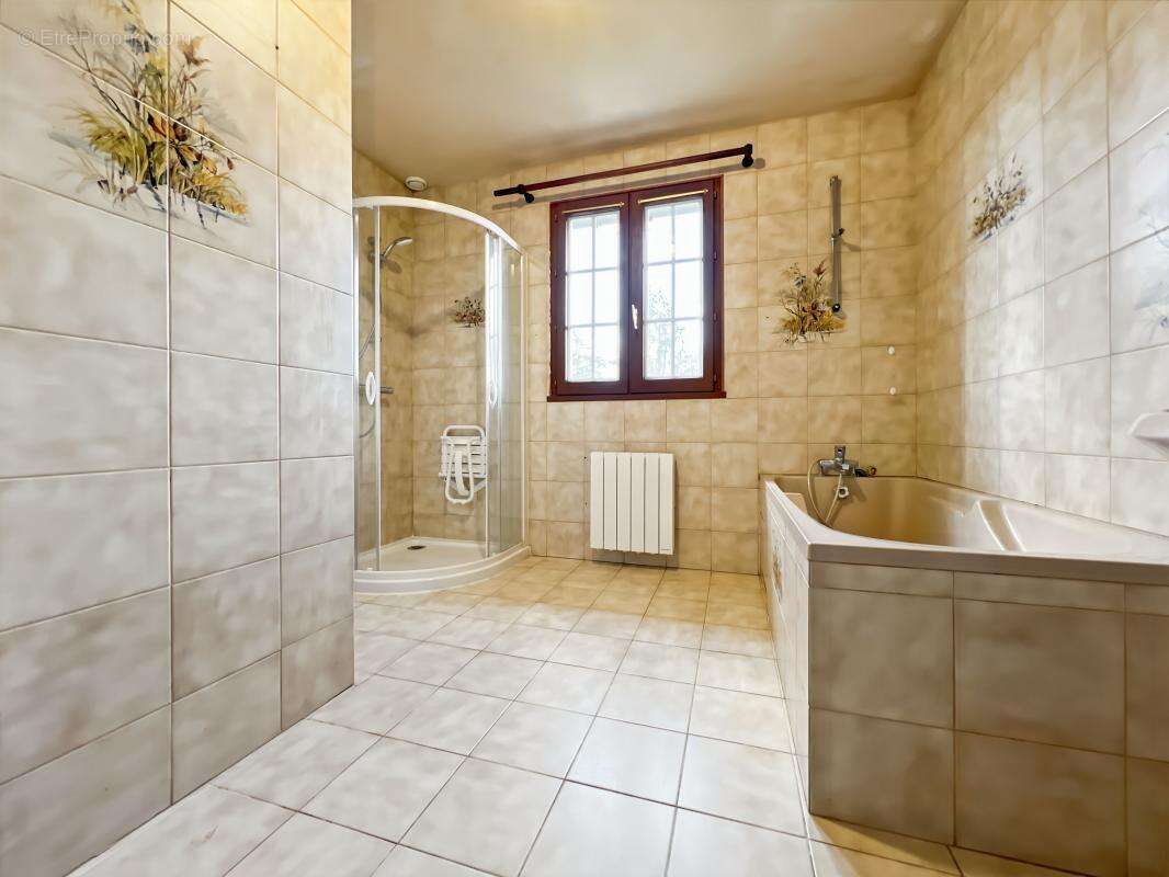 Maison à LA FERTE-SAINT-CYR