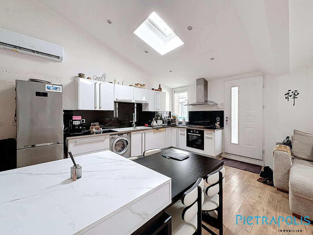 Maison 71 m² à Sete  - photo 4