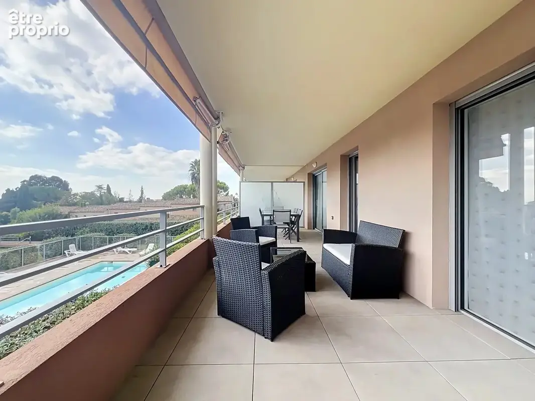 3p 61m², terrasse, piscine et 2 garages électrifiés - photo 10