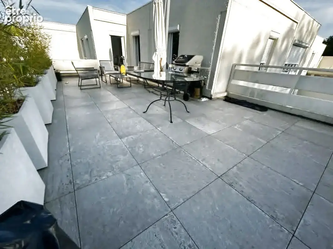 Appartement 2 pièces de 54 m2 avec exceptionnelle terrasse de 30 m2   Trappes - photo 8