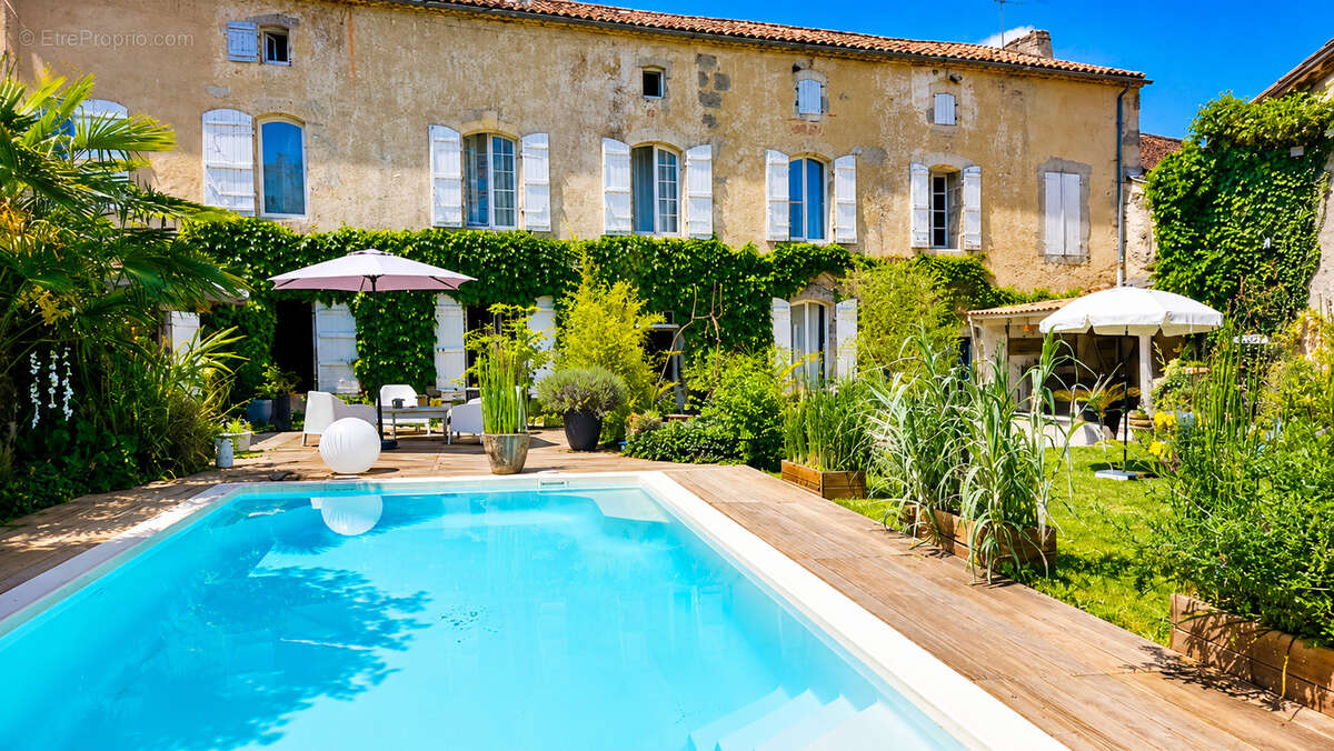 Maison à CASTELJALOUX