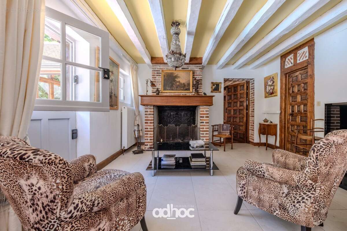 Maison 250 m² à Ardon  - photo 3