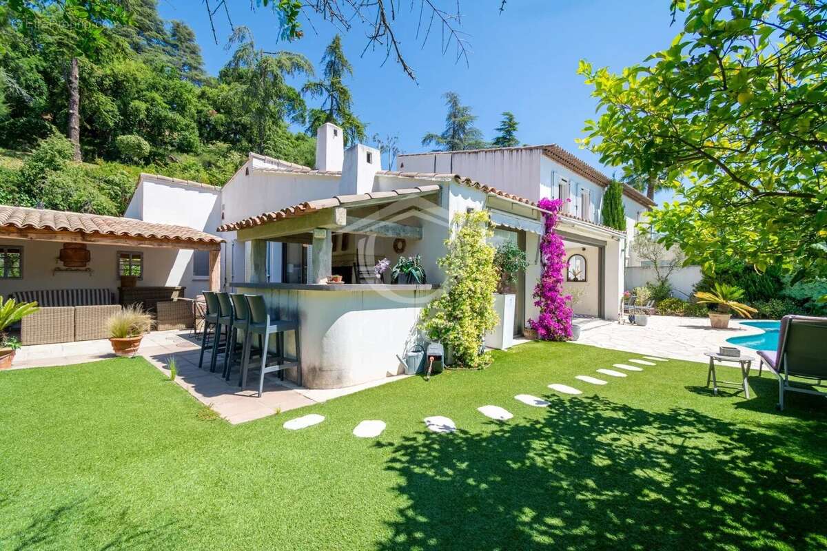 Maison à VILLENEUVE-LOUBET