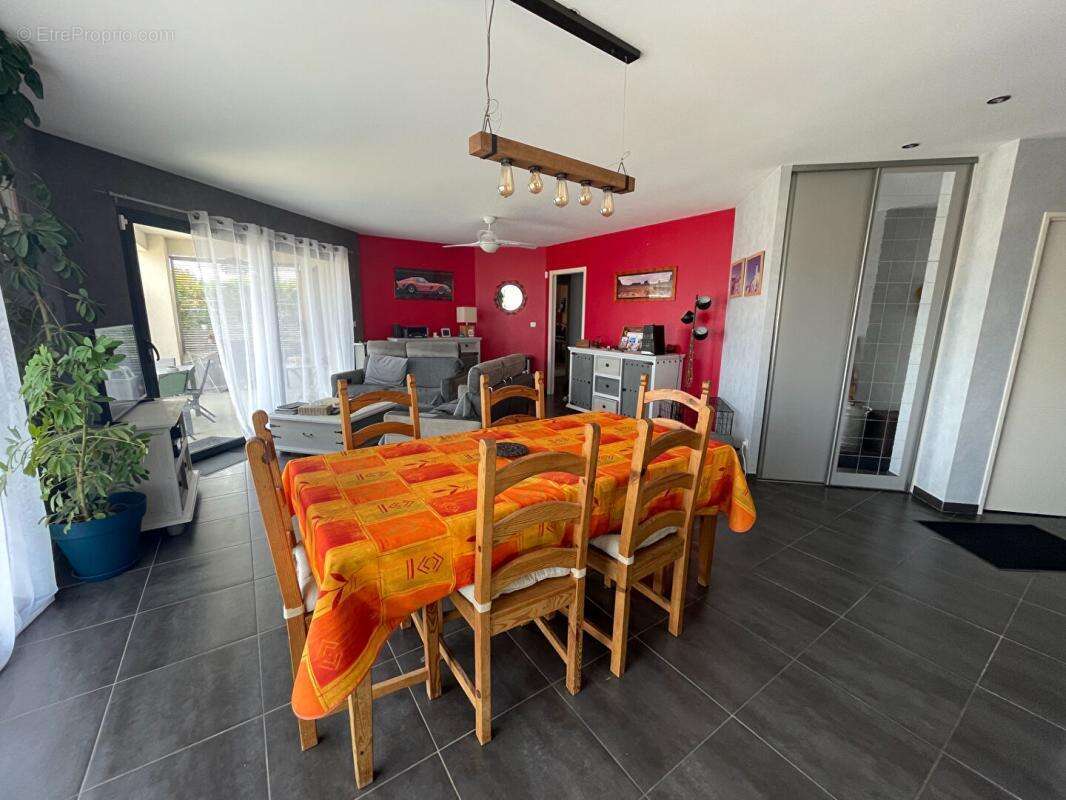 Maison moderne  Condat Sur Trincou 4 pièce(s) 108m2 - photo 6