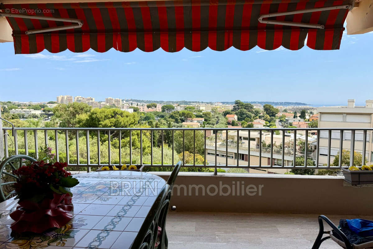 Appartement 74 m² à Antibes  - photo 2