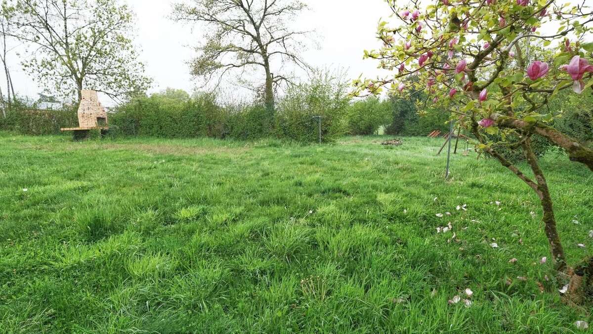 Maison à MONTIGNY-EN-MORVAN