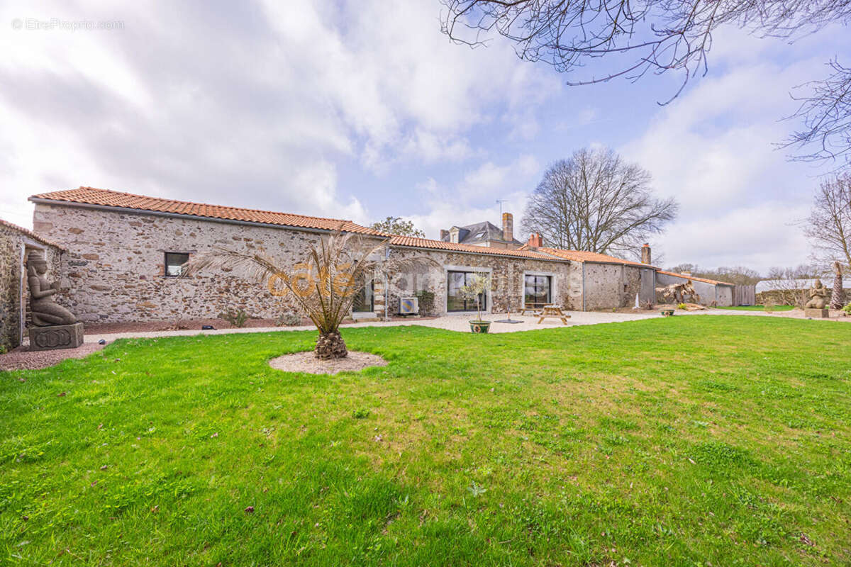 Maison à HAUTE-GOULAINE