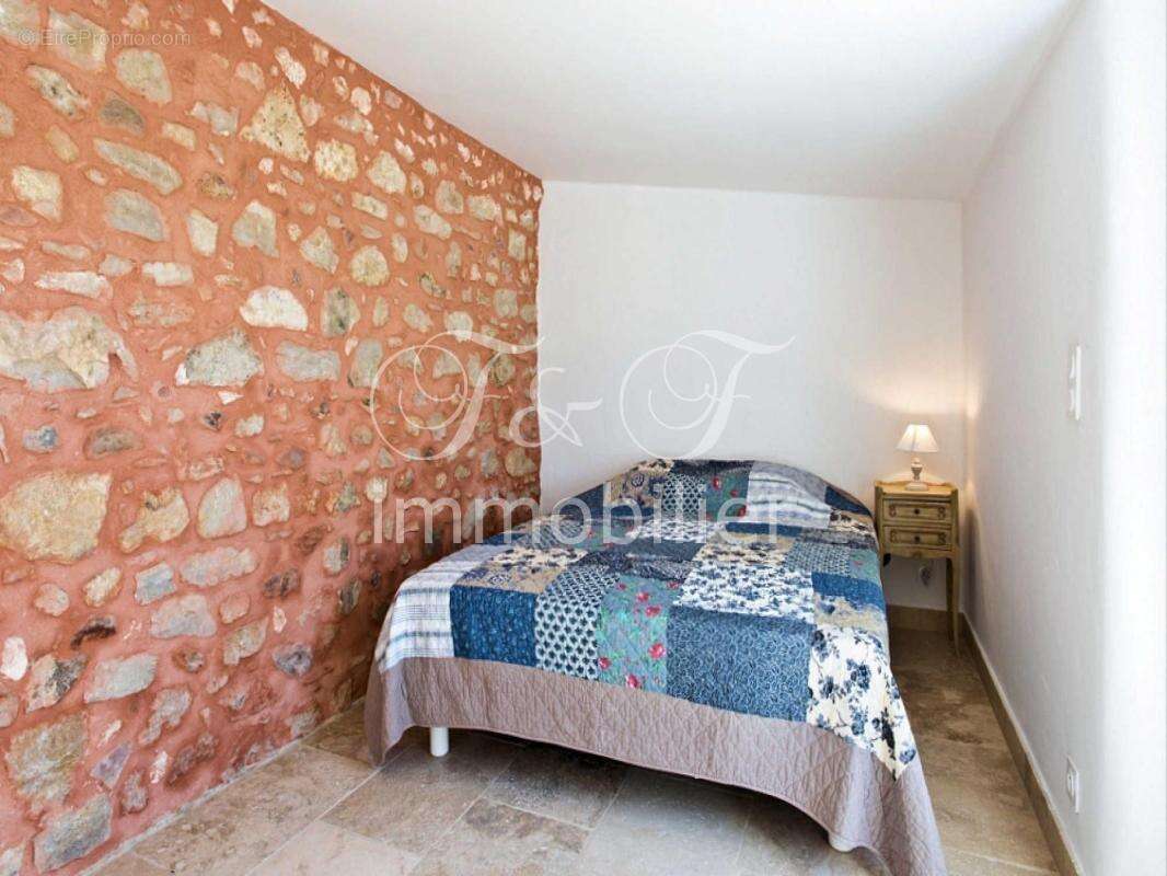 Maison à ROUSSILLON