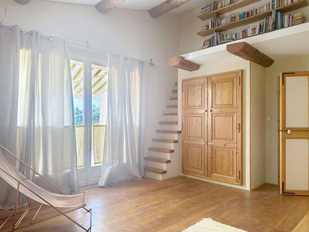 Maison à CHATEAURENARD