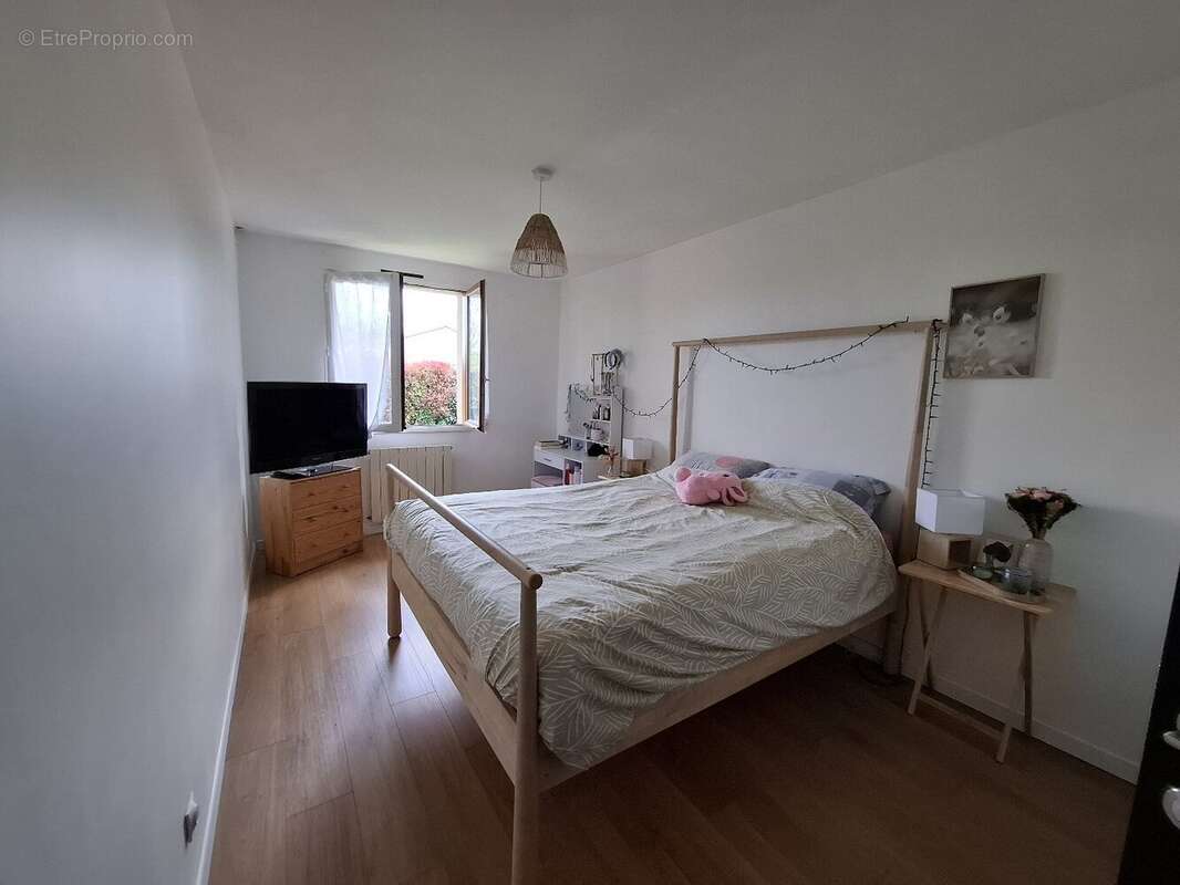 Maison à AMBARES-ET-LAGRAVE