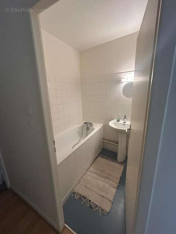   - Appartement à LYON-1E