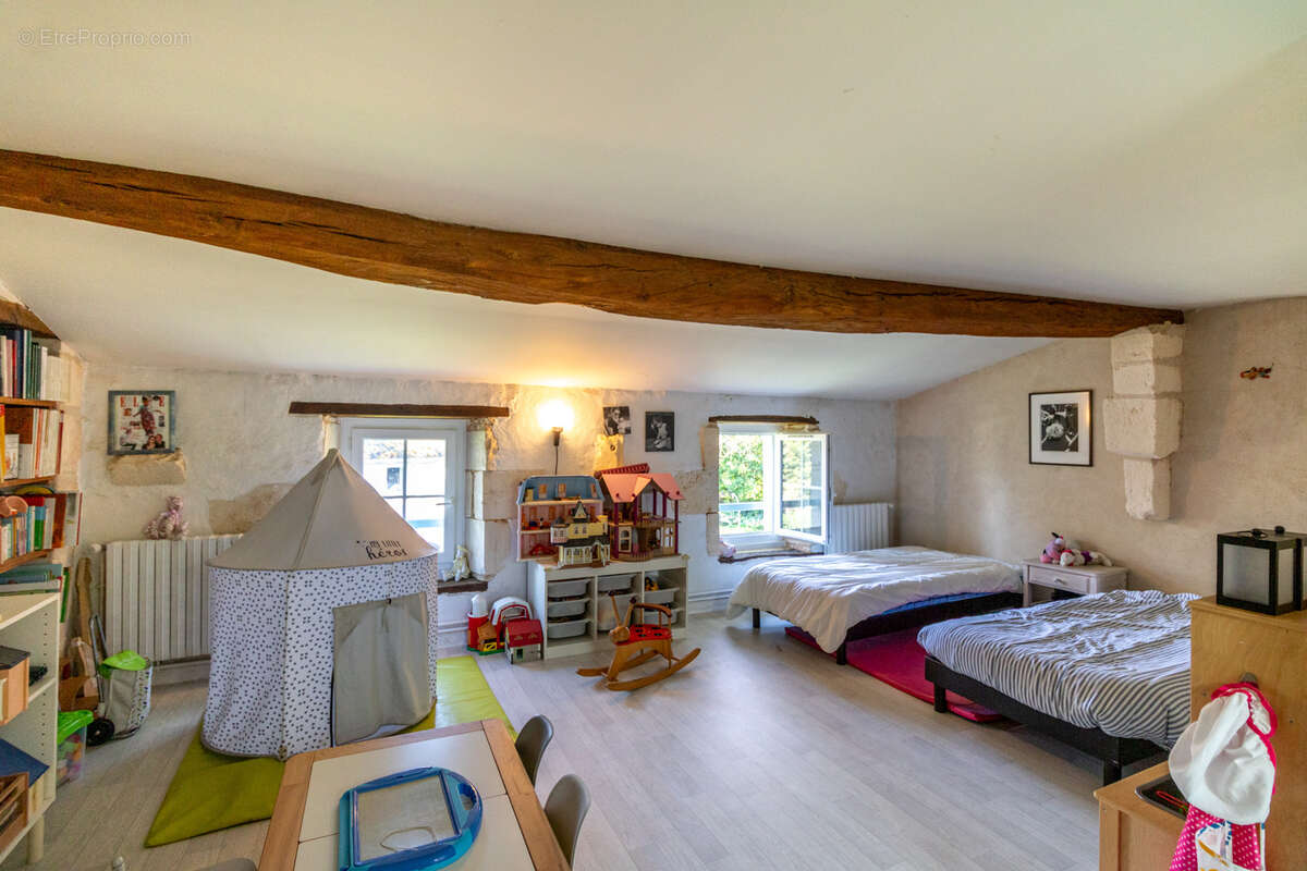 Maison à SAUJON
