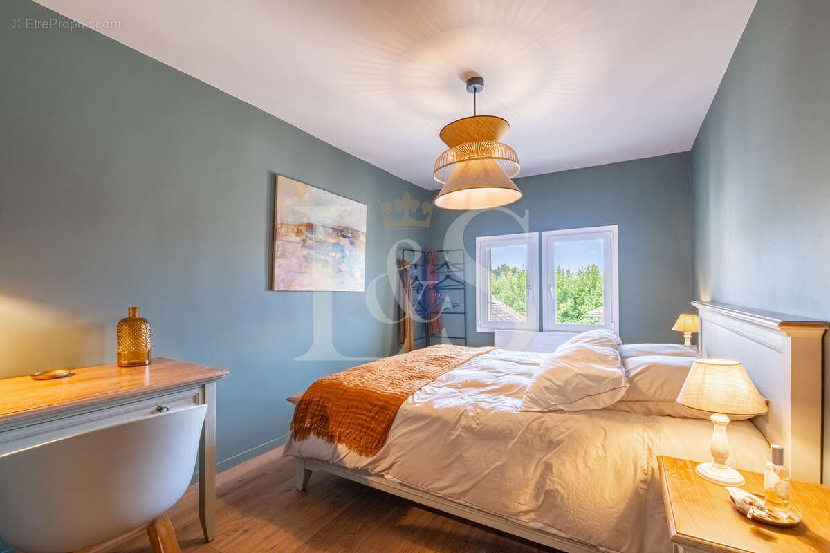 Au cœur du prestigieux village de Gigondas, charmante maison de village entièrement restaurée avec goût - photo 11