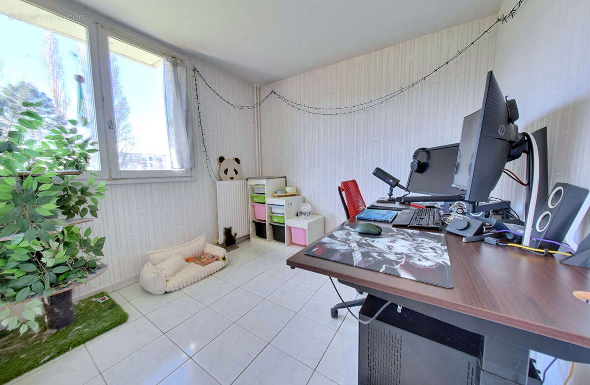 Appartement à ROISSY-EN-BRIE