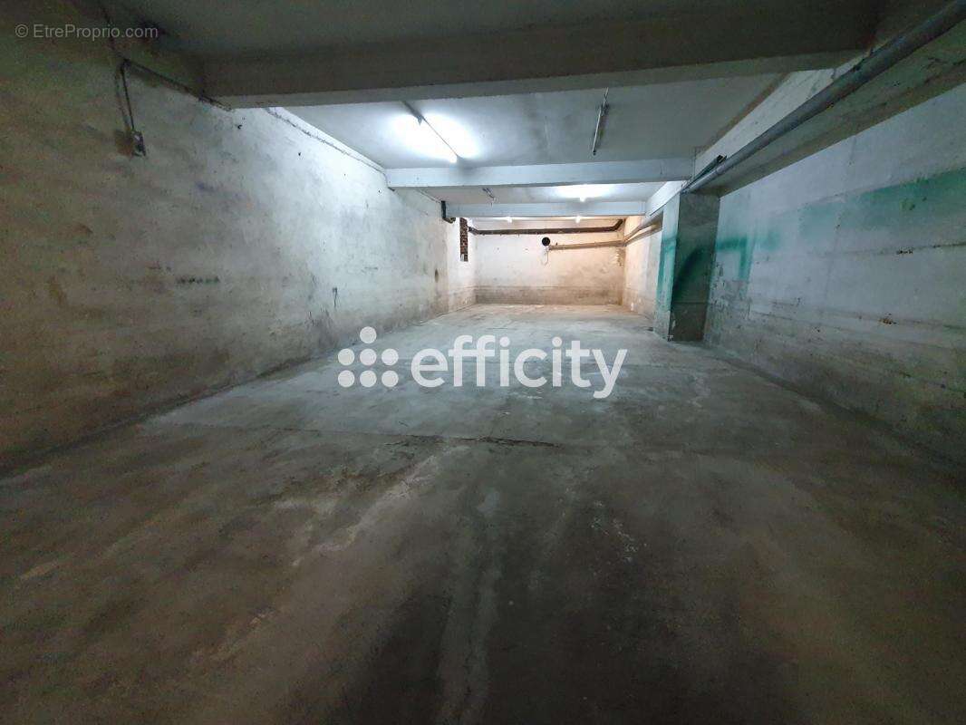 Commerce à CONDE-SUR-L&#039;ESCAUT