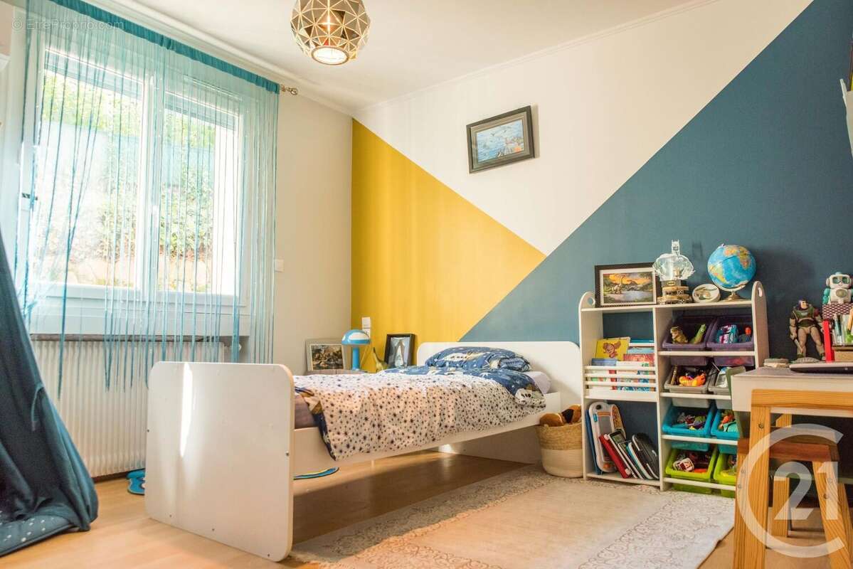 Maison à SATHONAY-CAMP