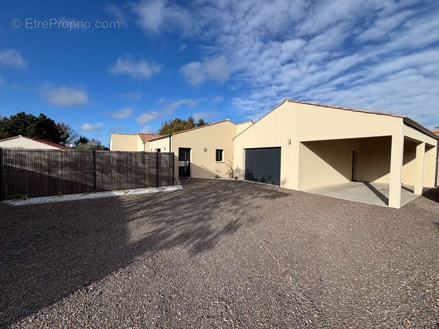 Maison à SAINTE-FOY